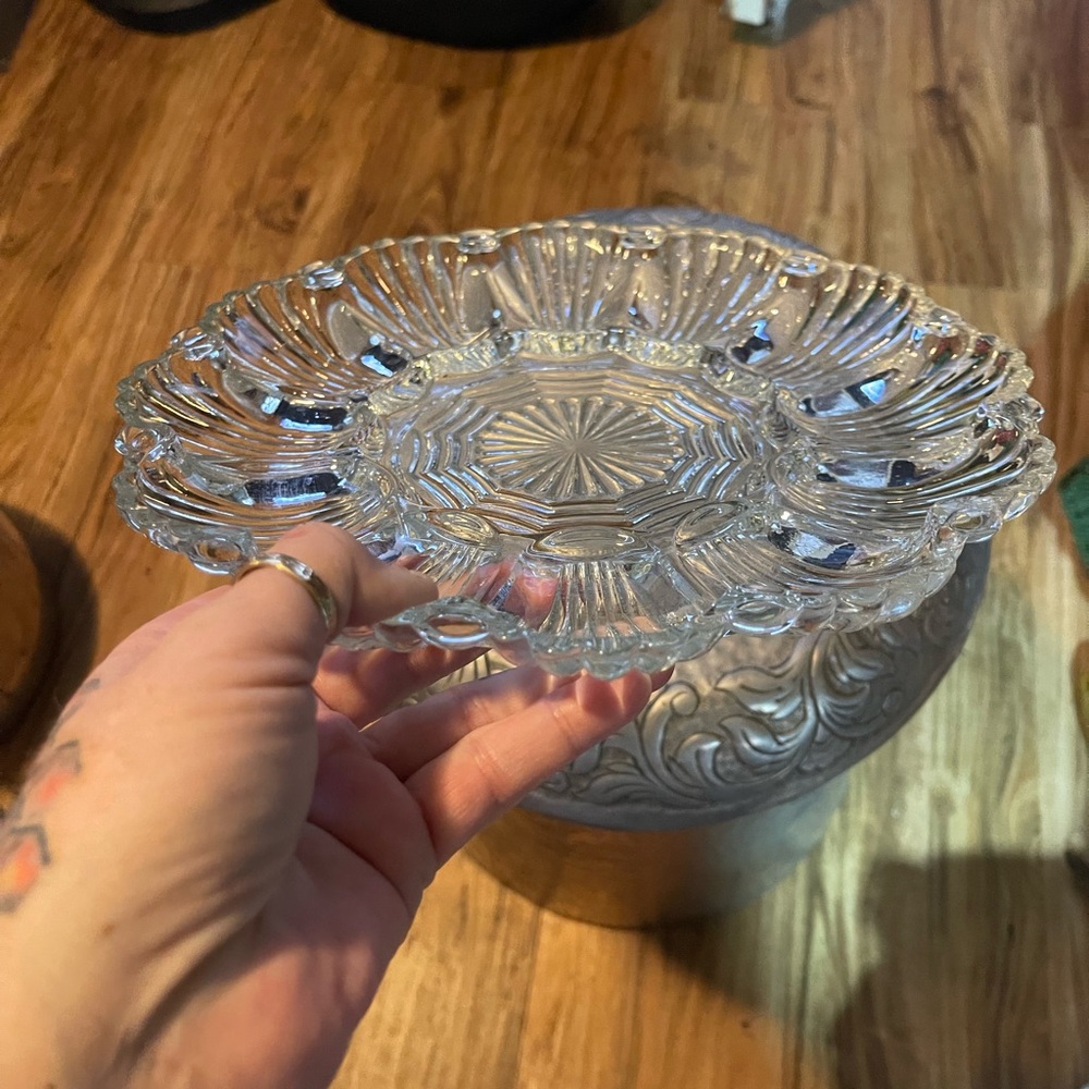 Vintage deviled eggs Elegant Clear Glass Decorative Plate. Holds 12 - Picture 2 of 4